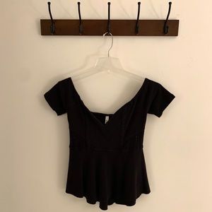 Off-shoulder v-neck top